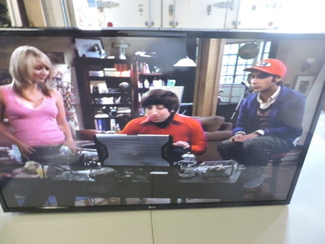 lot 1312 image: LG 43 TV