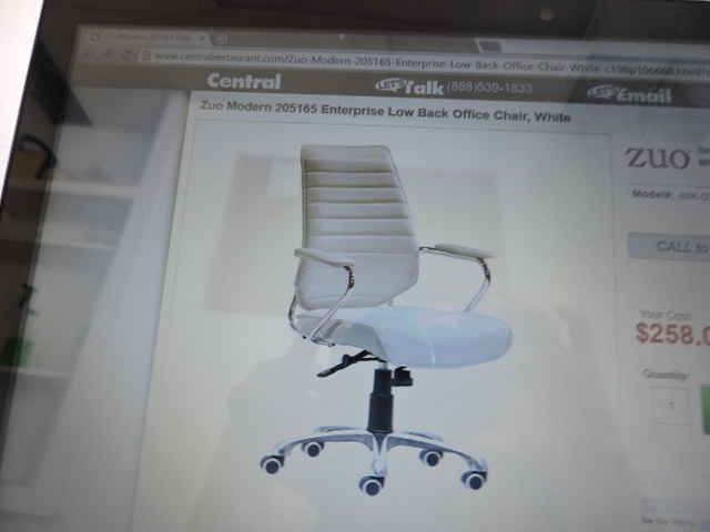 lot 1224 image: OFFICE CHAIR