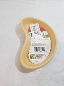 lot 1210 image: KIDNEY BOWL DISH 5.25IN MED 24