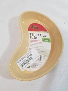 lot 1213 image: Large Terrarium Dish. Zilla.