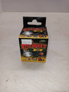 lot 1412 image: Zoo Med Laboratories Creatures LED Lamp for Daytime Habitat Lighting 5 Watt