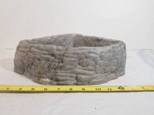 lot 2074 image: Large Zoo Med Corner Bowl.