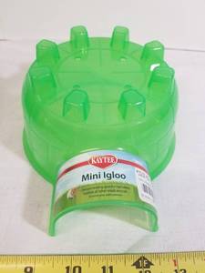 lot 2093 image: Kaytee Mini Igloo. Green