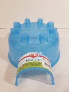 lot 2096 image: Kaytee Mini Igloo. Blue.