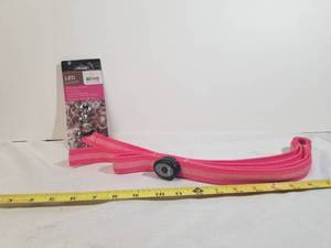lot 2123 image: Led Dog Leash 6 - Pink