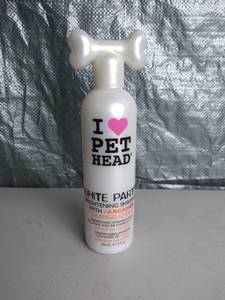 lot 3009 image: I Love Pet Head White Party Brightening Shampoo with Argan Oil Orangelicious Dog Shampoo