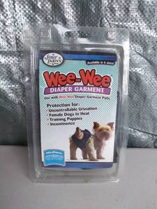 lot 3016 image: Four Paws Medium Wee-Wee Diaper Garment