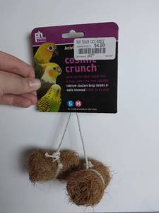 lot 3053 image: Prevue Pet Products 2-Pack Tropical Teaser Coco Bundles Bird Toy