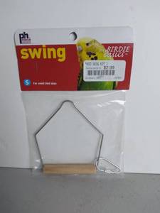 lot 3079 image: Prevue Pet Products Natural Wood Birdie Basics BirchWire Swing, 3 by 4-Inch