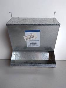 lot 3115 image: Af7Ml 7 Feeder with Metal Bottomlid, Miller Manufacturing Company,
