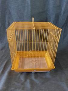 lot 4242 image: Yellow Small Metal Wire BIRD CAGE - 3 Cage Doors - Removable Tray For Easy Cleaning 13 X 9.5 X 15.5