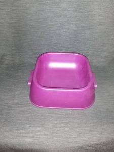 lot 4251 image: Pink Plastic Dog Bowl 44 Oz - Used