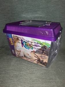 lot 4271 image: Lees Aquarium KRITTER KEEPER RECTNGLE SM - Lid Purple