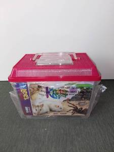 lot 4275 image: Pink Lid LEES Aquarium KRITTER KEEPER Size Small 9 X 6 X 5.5