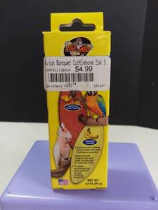 lot 5042 image: Zoo Med Avian Banquet Cuttlebone 3 oz.