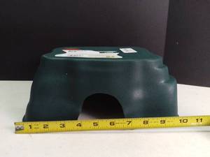 lot 5067 image: Green Zilla Large Durable Den