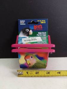 lot 5086 image: Lees Pink High-Back Perch Cups 2 Pack Medium