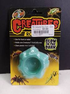 lot 5106 image: Zoo Med Creatures Glow in the Dark Rock Dish