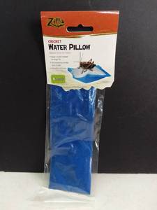 lot 5112 image: Zilla Cricket Water Pillow 6-pack