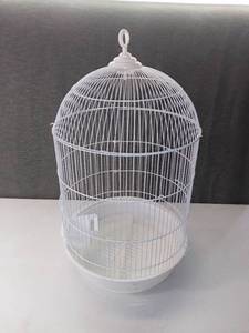lot 5189 image: Round Wire Bird Cage With Plastic Bottom. Cockatiel Finch Canary