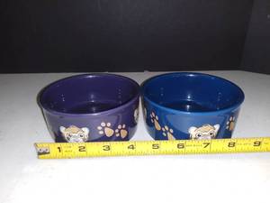 lot 5269 image: Pair of Kaytee Porcelain FoodWater Bowls. Purple and Blue
