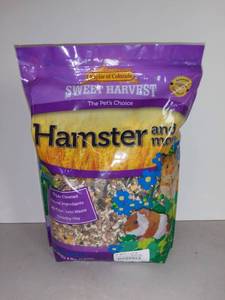 lot 5282 image: Sweet Harvest Hamster Food. 4 Pounds