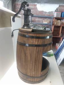 lot 5340 image: Outdoor Wooden Decor Barrel with Fountain