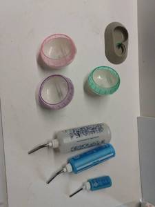lot 5344 image: Tub of a Variety of Critter Canteens and Feeder Bowls