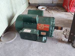 lot 3046 image: Dayton 3 Hp TEFC Electric Motor