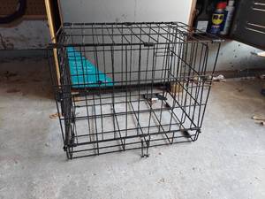 lot 3049 image: Collapsible Pet Cage - Small