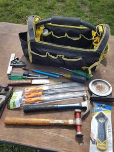 lot 3073 image: tool bag with assorted tools