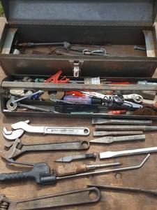 lot 3078 image: tool box with assorted tools