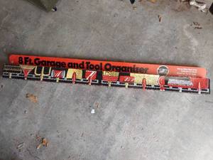 lot 3094 image: 8ft Garage and Tool Organizer