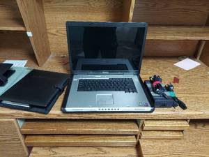 lot 3111 image: Dell Laptop