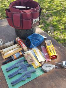 lot 3121 image: tool bucket and contents