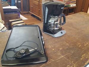 lot 3148 image: electric griddle and coffee maker