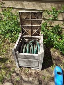 lot 3160 image: Hose Reel with Hose