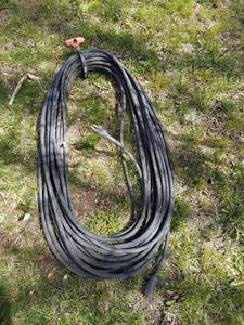 lot 3163 image: Black Extension Cord - Insulation has Some Cracks