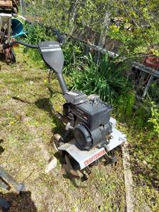 lot 3177 image: Craftsman Front Tine Tiller - Has Compression