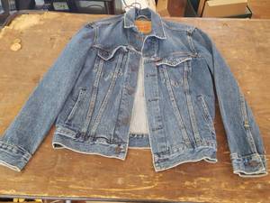 lot 3191 image: small denim jacket