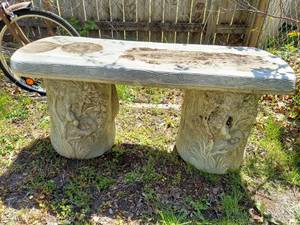 lot 3214 image: Plastic Garden Bench