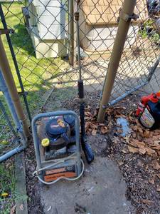 lot 3226 image: Craftsman Gas Powered Power Washer - Missing Hose