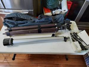 lot 3232 image: Jason Discoverer 454 Telescope and Tripod