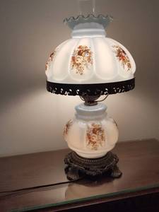 lot 3241 image: lamp