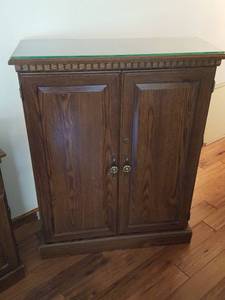 lot 3242 image: cabinet with shelves
