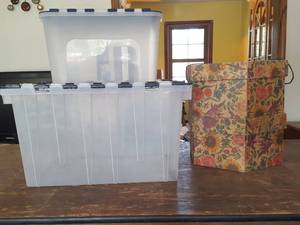 lot 3245 image: plastic storage tubs and hat boxes