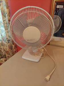 lot 3260 image: Fan