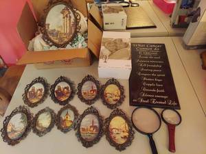 lot 3273 image: Wall Decor, Picture Holder and Magnifying Glasses