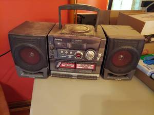 lot 3277 image: Aiwa Stereo with Speakers