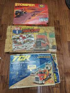 lot 3319 image: (3) Vintage Games - Unchecked if Complete